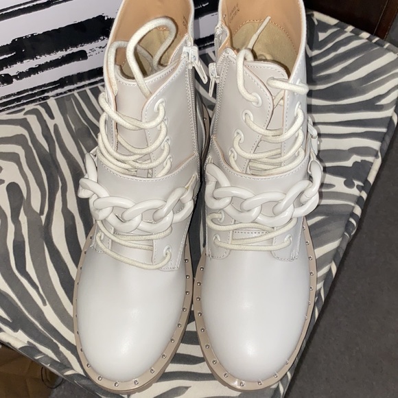 Brand new DOLCE VITA Osten Chainlink Womens Boots! - Picture 8 of 8